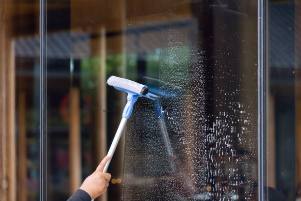 Fensterreinigung innen und außen